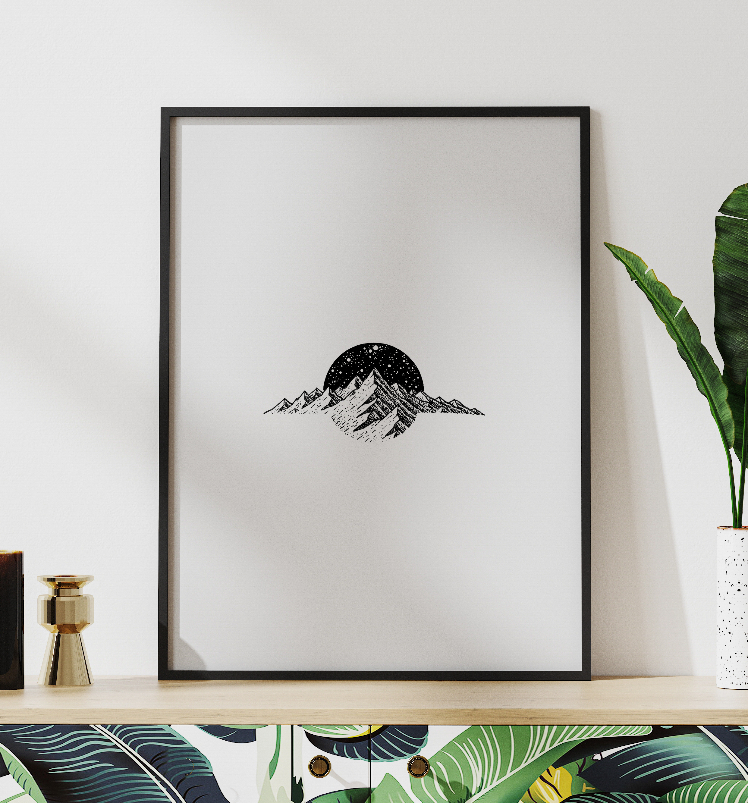 Berglandschaft bei Nacht – Minimalistischer Kunstdruck in Schwarz-Weiß, Dotwork, Fineliner Illustration